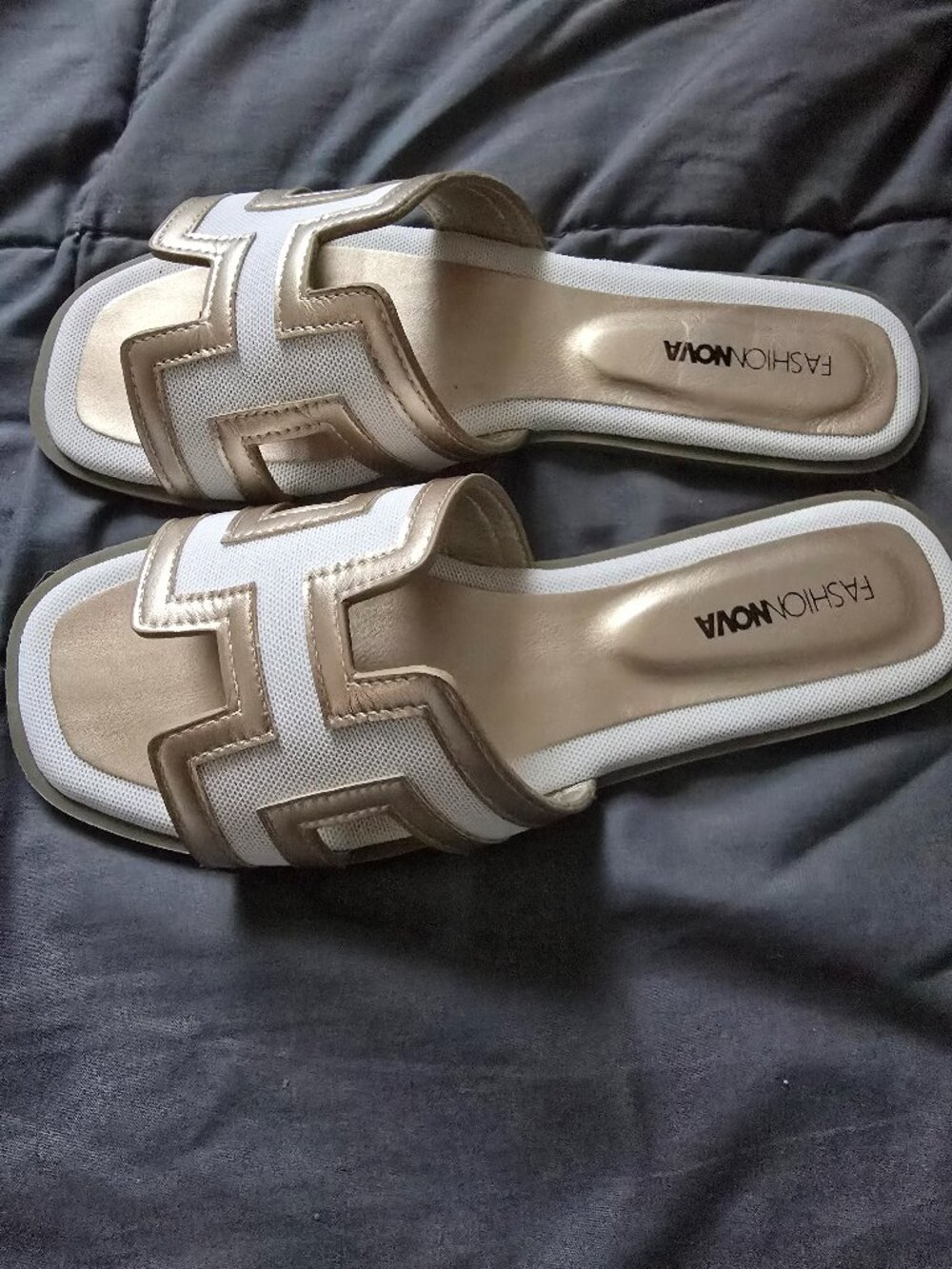 Fashionnova Endless Fun Flat Sandals - Gold (Sz 7) - Picture 5 of 7